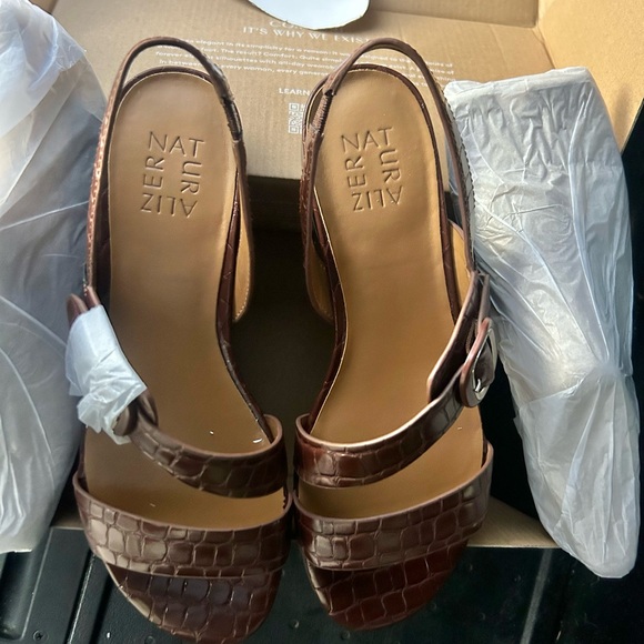 Naturalizer Meesha Women brown sandals - Picture 5 of 7